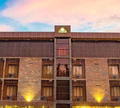 Hotel S R Castle